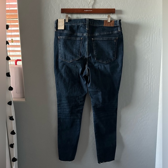 Madewell 10" High-Rise Skinny Jeans Button Fly Raw Hem Dark size 32 women’s NWT - Picture 3 of 7